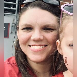 Meet your Posher, Leigh